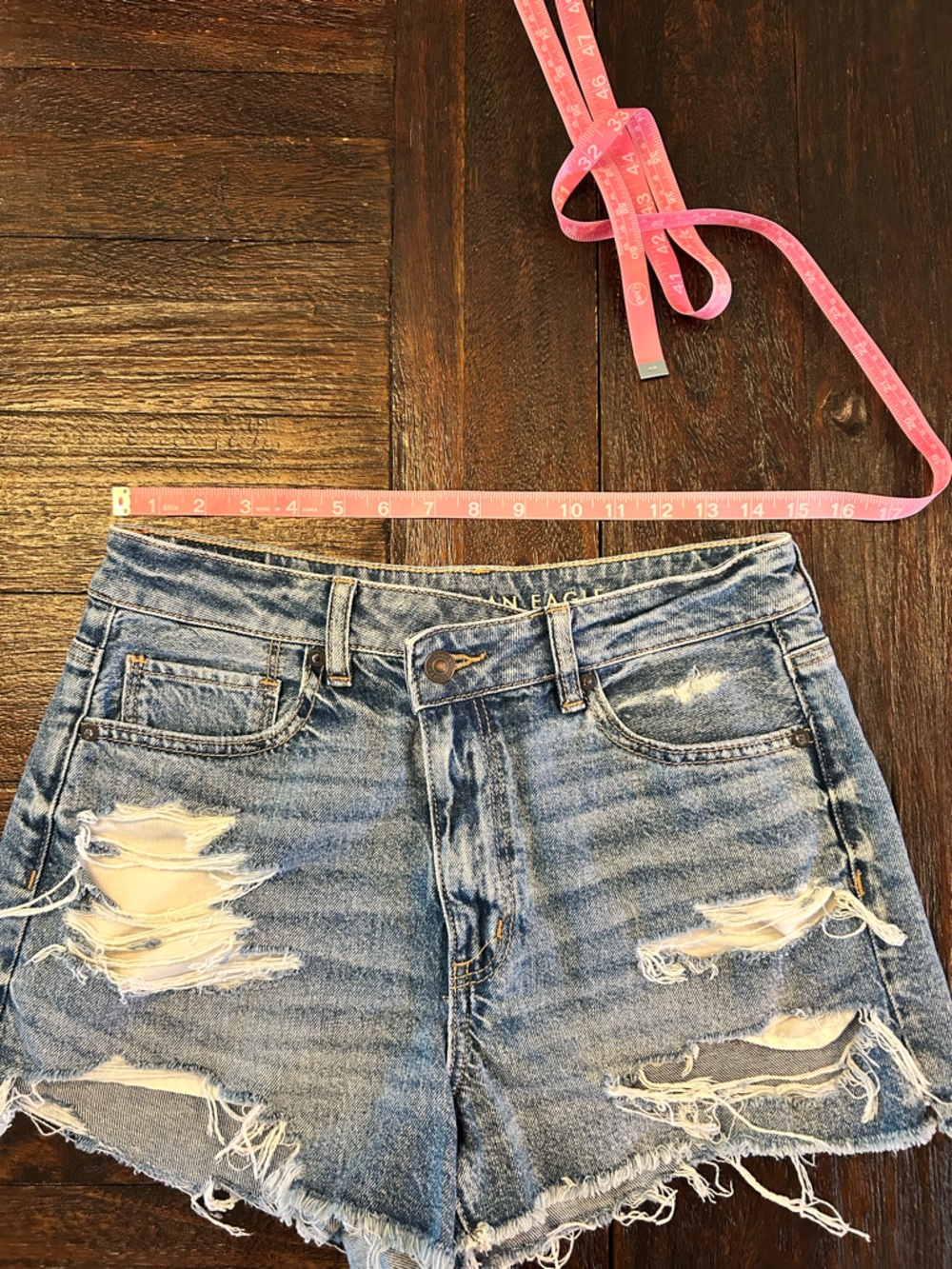 American Eagle Outfitters Strigid Mom Light Blue Distressed Denim Jean Shorts - Picture 8 of 10